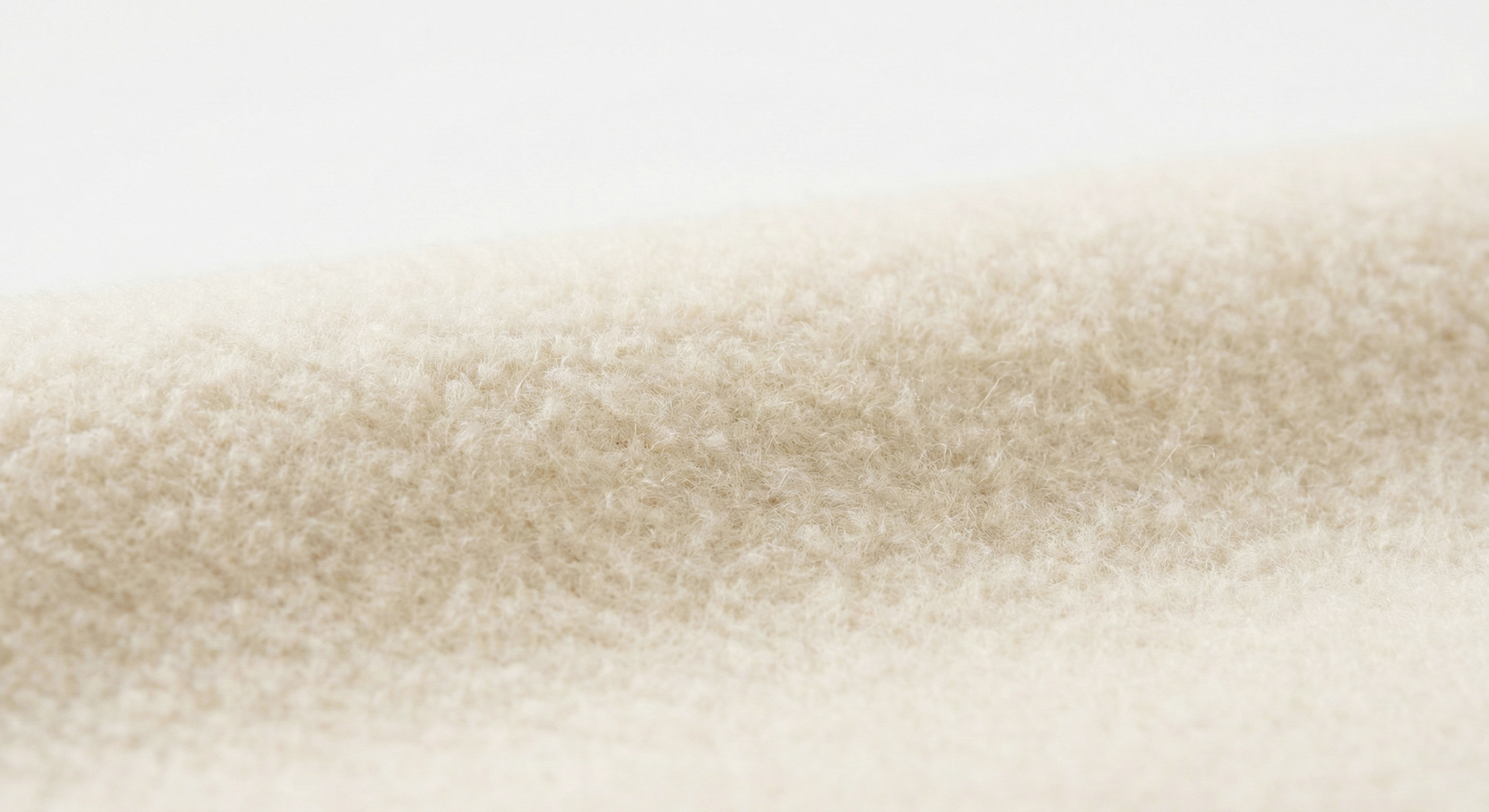 330g刷毛大學T材質特寫，厚實內刷毛，台灣中和20年工廠品質保證